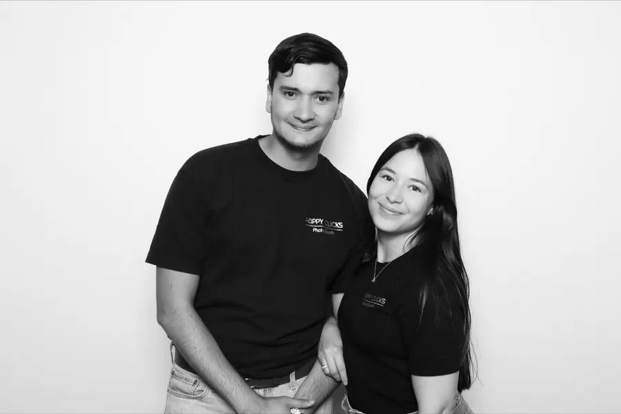 Paola and Manuel, founders of Happy Clicks